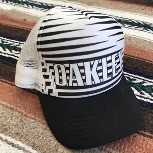 Oakley trucker hat
